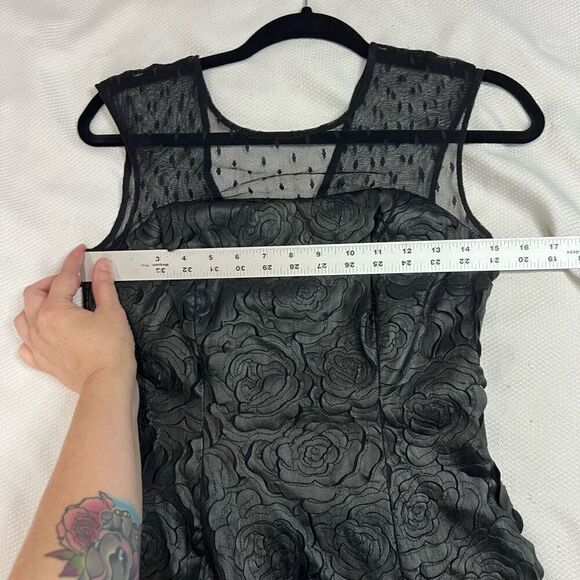 Muse Black Rose 3D Textured Faux Leather Mesh Top Dress Sz 2 Women’s - Picture 6 of 8